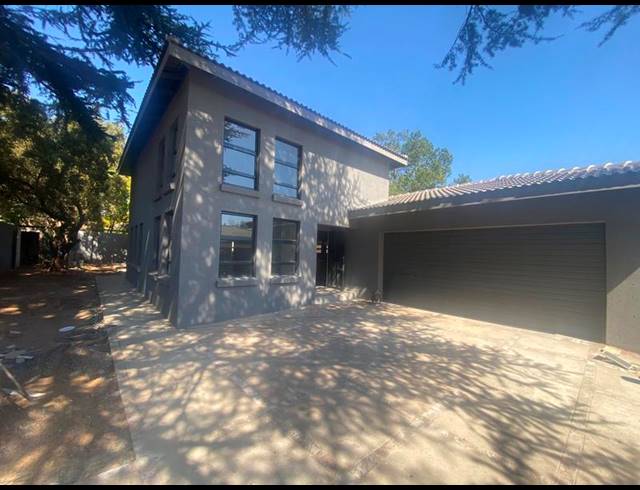3 BEDROOM HOUSE FOR SALE IN CLUBVILLE
